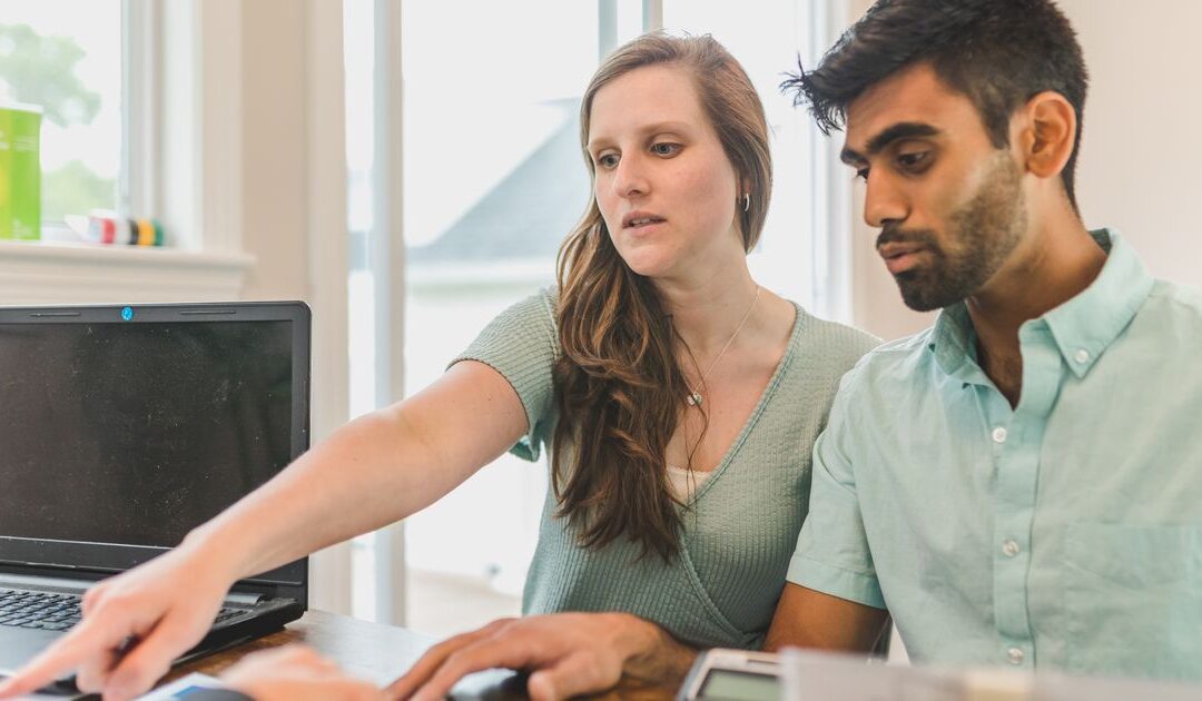 De woning bij de online echtscheiding: samen kiezen tussen verkopen of overnemen